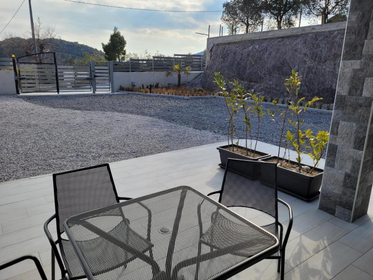 Appartamento Emma Con Piscina - Vista Mare"Tenuta Croce" ซาแลร์โน ภายนอก รูปภาพ
