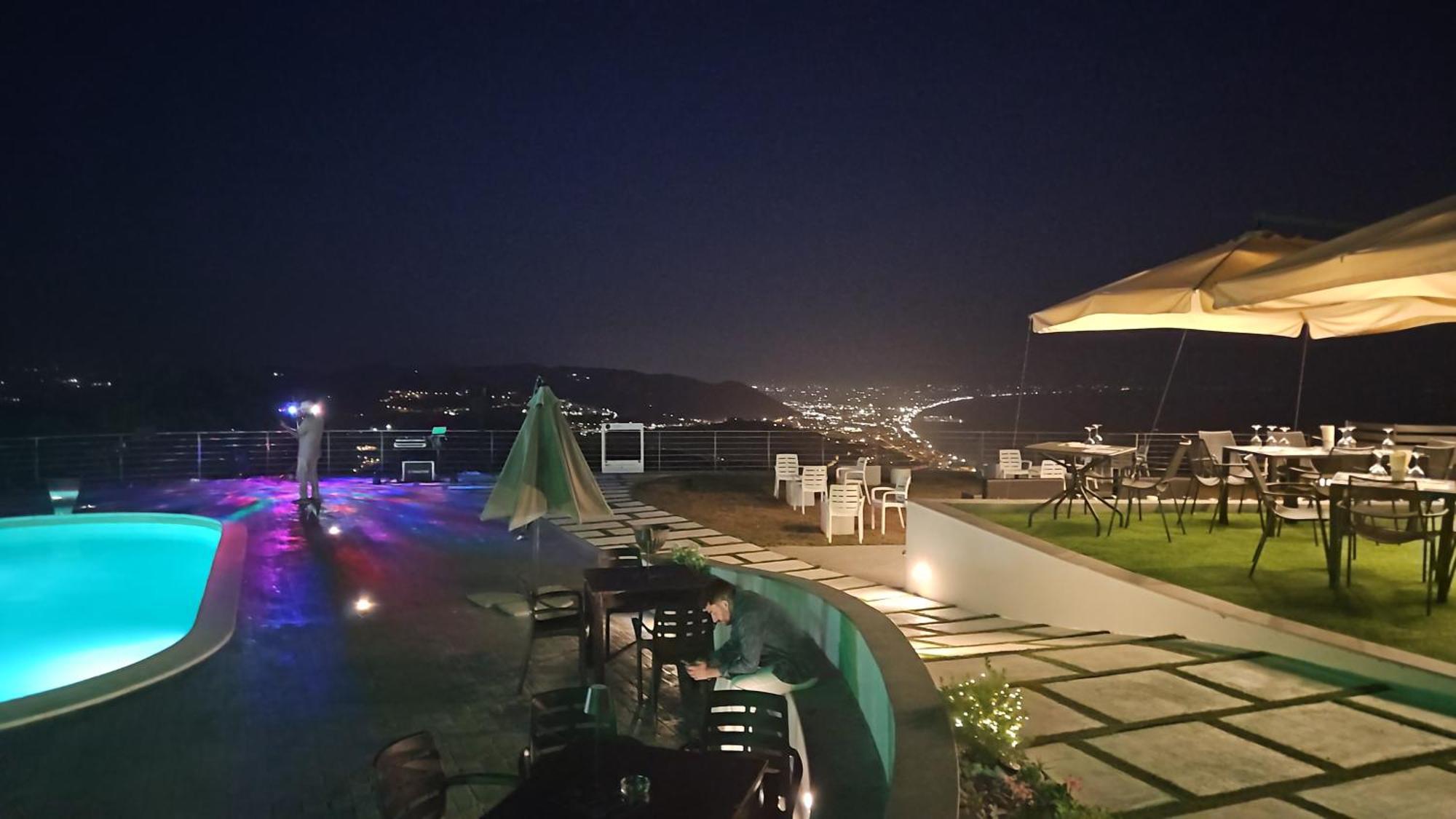 Appartamento Emma Con Piscina - Vista Mare"Tenuta Croce" ซาแลร์โน ภายนอก รูปภาพ